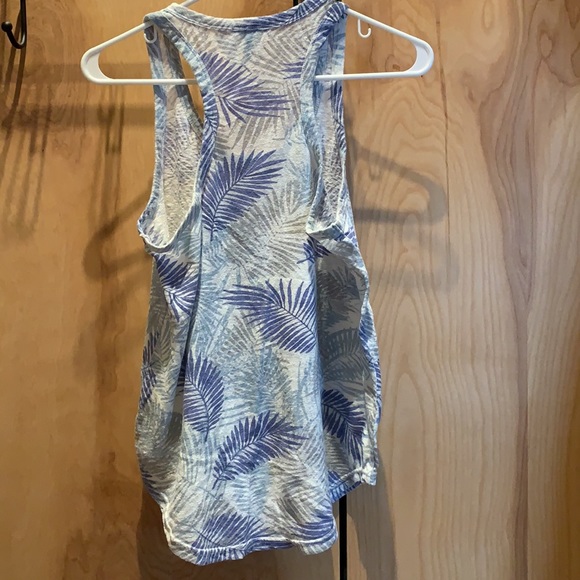 EUC cute Gap tank top - Picture 5 of 5